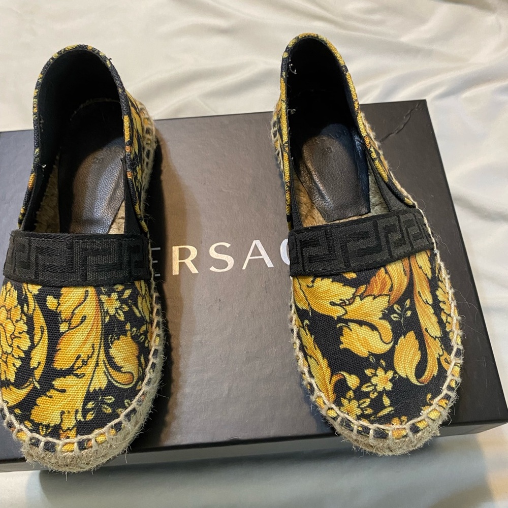 Versace Yellow and Black Patterned Footwear like new